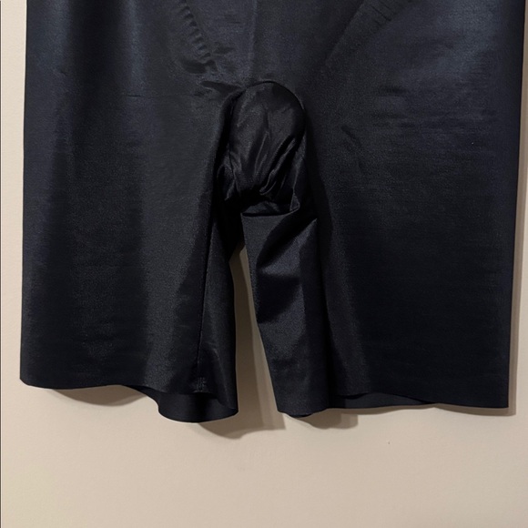NWT- SPANX Thinstincts 2.0 High-Waist Midthigh Very Black SM - Regular - Picture 9 of 12